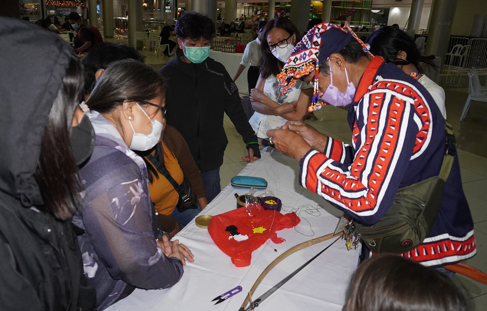  Beads jewelry making demonstration by Mr. Nario Balanban, an Umayamnon